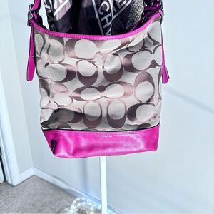 COACH Signature Tan And Pink Stripe Shoulder Bag Purse